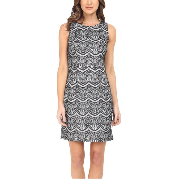 Jessica Simpson Bonded Lace dress - Picture 4 of 5